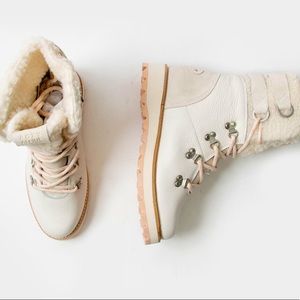 NWT ROXY ALPINE waterproof boot’s off-white Brandi II Lace-Up women’s sz 8